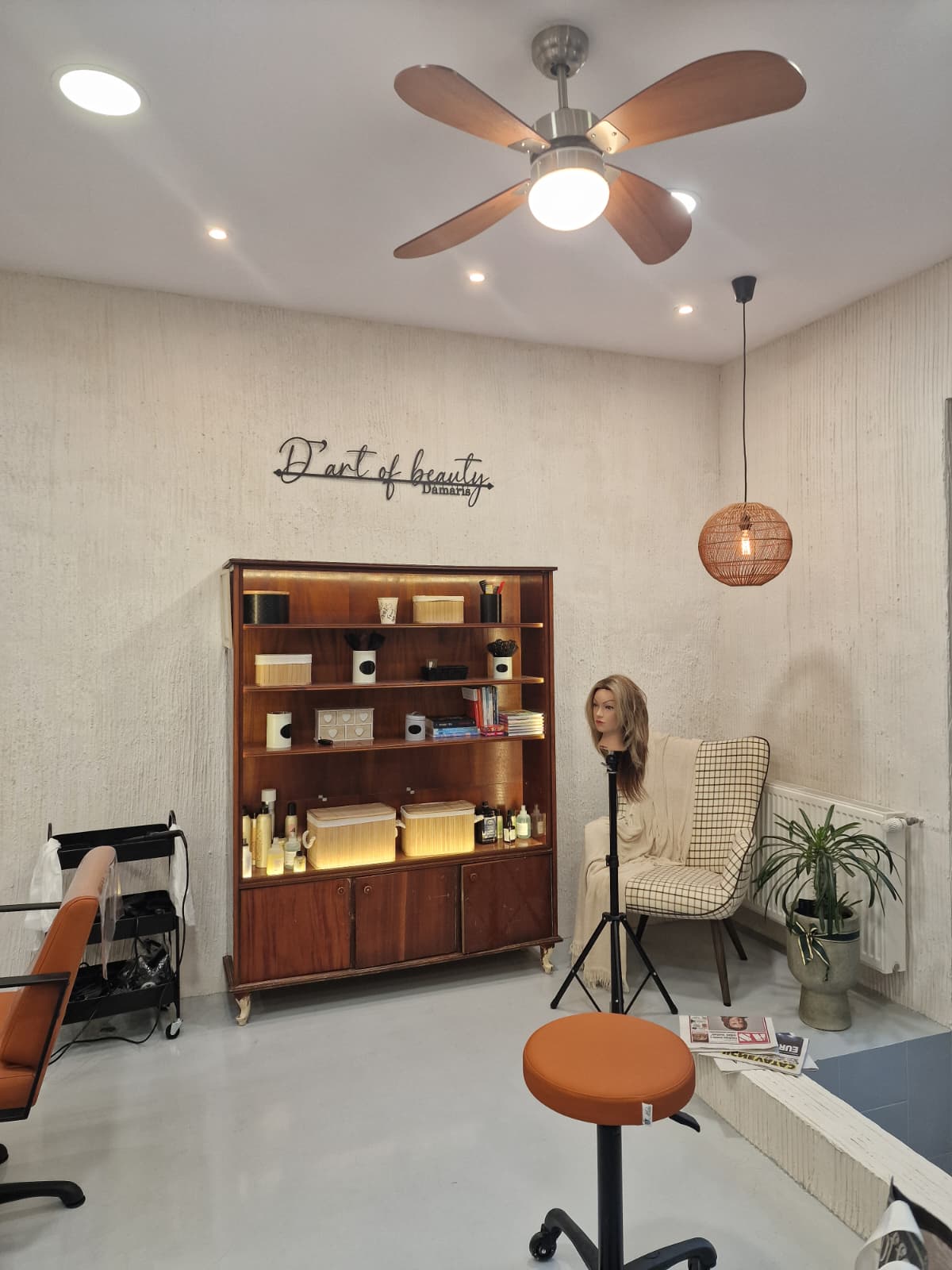 Salon vedere generala